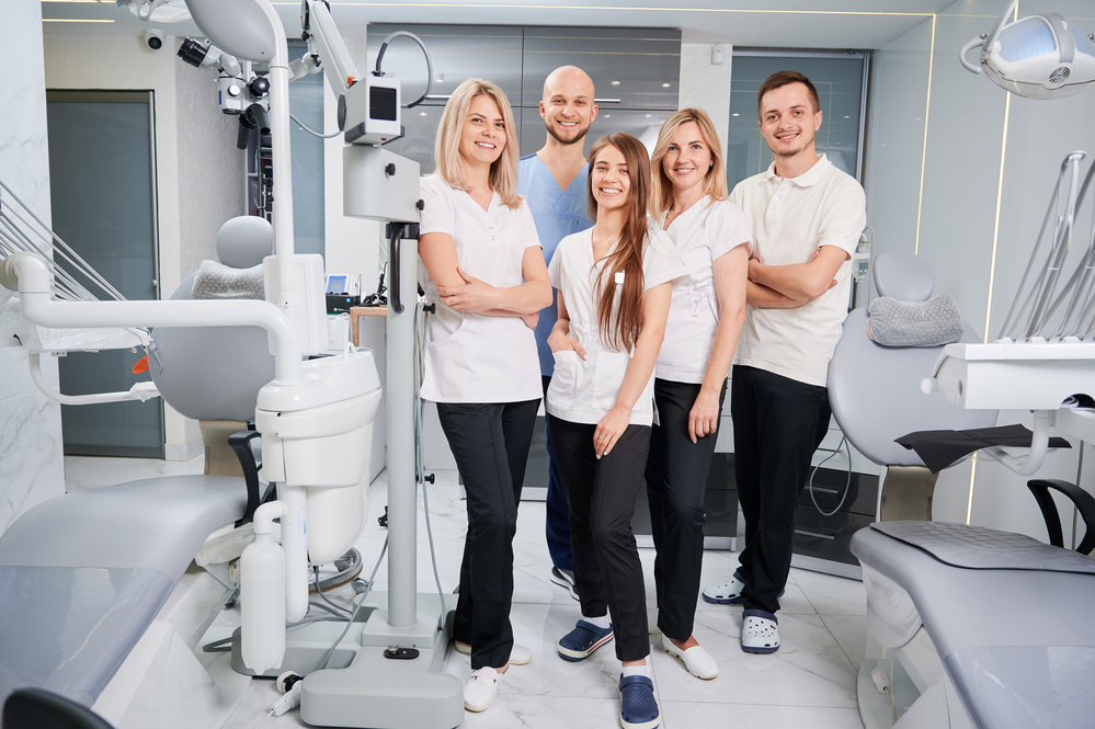 essential qualities of a dental assistant